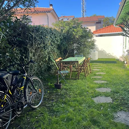 Maison T3 Mitoyenne Avec Jacuzzi Et Jardin Holiday home Arcachon